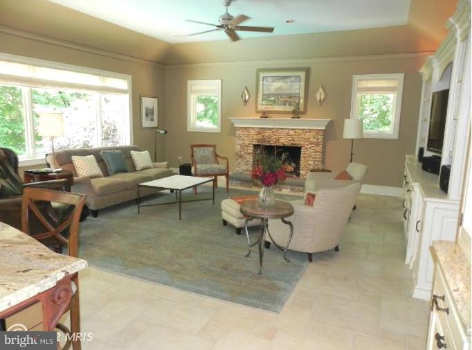 1625 Wyatts Ridge Road Crownsville, MD 21032 - Photo 21 of 30 Family Room