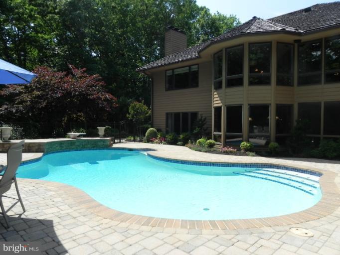 1625 Wyatts Ridge Road Crownsville, MD 21032 - Photo 27 of 30 Heated pool
