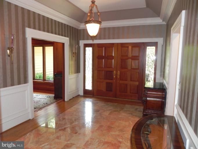 1625 Wyatts Ridge Road Crownsville, MD 21032 - Photo 7 of 30 Foyer w/ tray ceiling & marble flooring