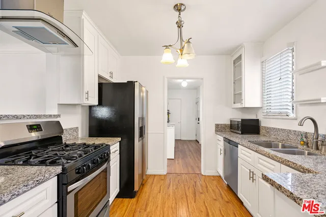 $3,500 | 6086 Saturn Street, Los Angeles, CA 90035