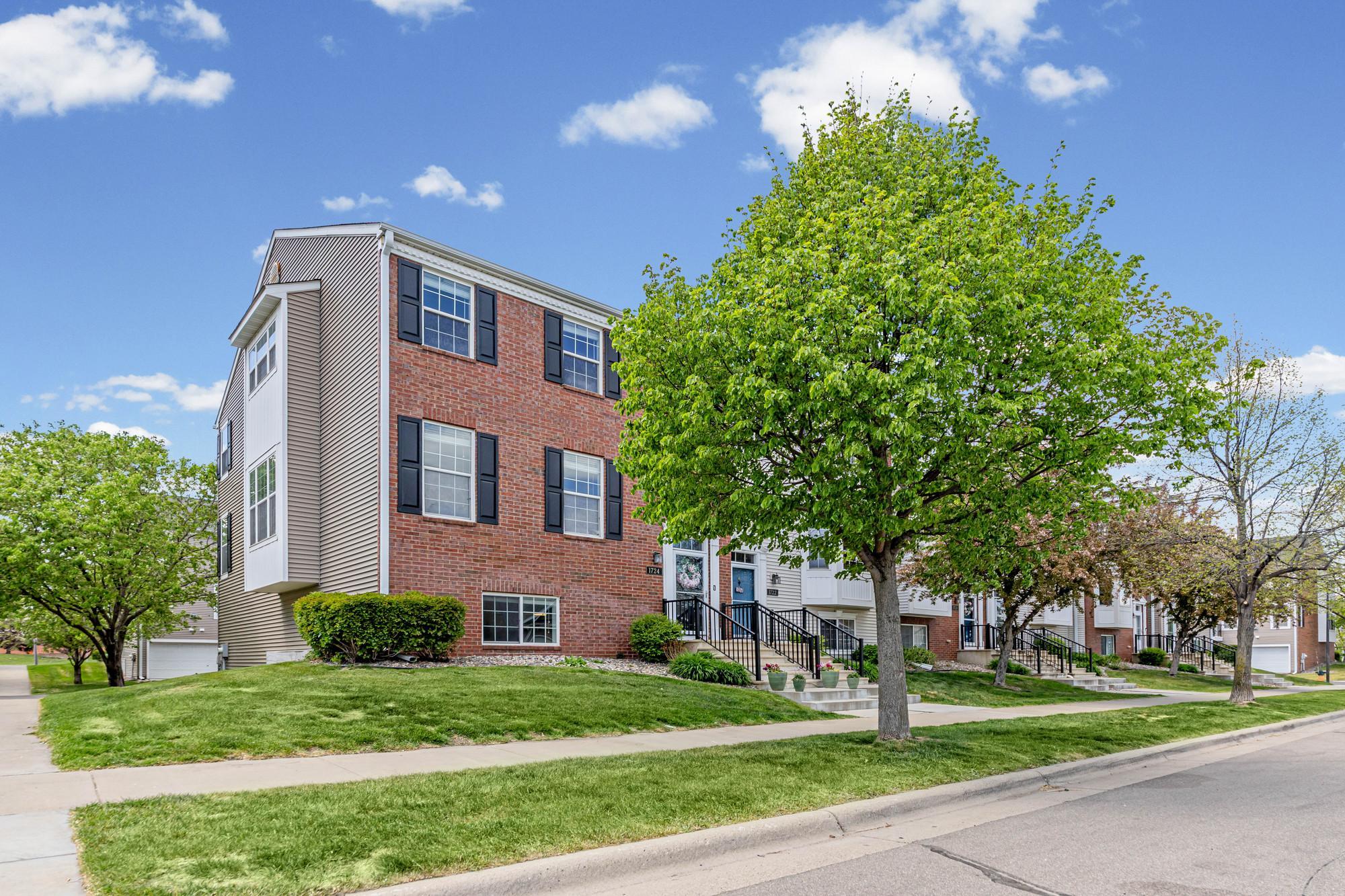 1724 Riverside Drive Shakopee, MN 55379 - Photo 4 of 67