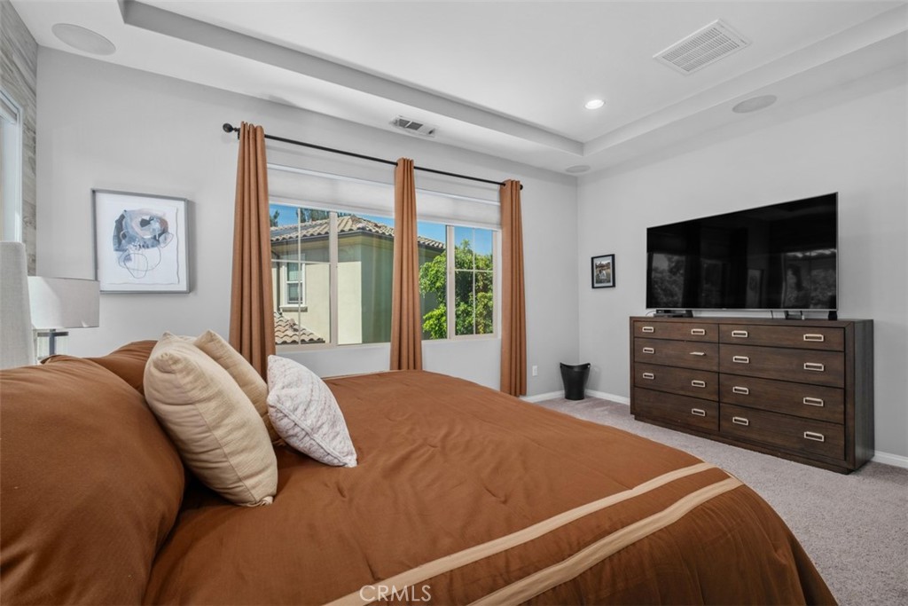 60 Visionary Irvine, CA 92618 - Photo 17 of 39 primary bedroom