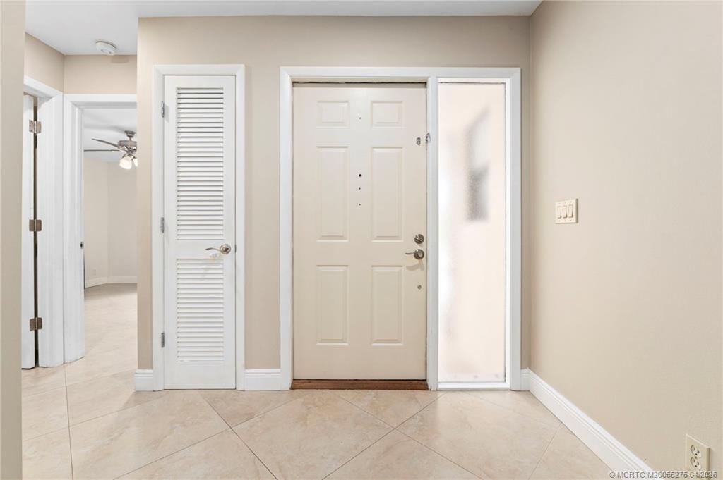 3281 Southwest Bobalink Way Palm City, FL 34990 - Photo 6 of 45 Foyer