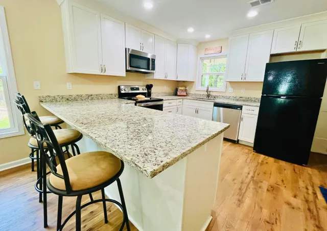 $264,000 | 299 Country Club Road, St. Matthews, SC 29135