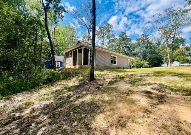 $264,000 | 299 Country Club Road, St. Matthews, SC 29135