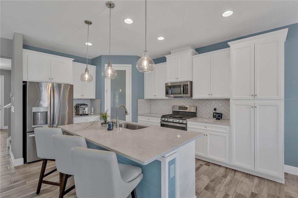 6457 Seasound Drive Apollo Beach, FL 33572 - Photo 5 of 44