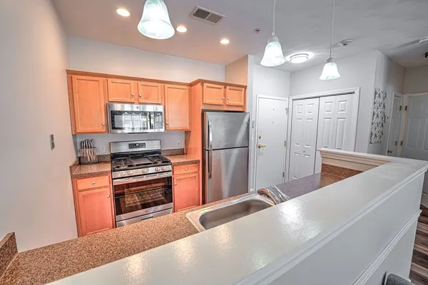 $260,116 | 63 Central Street, Unit 101, North Reading, MA 01864