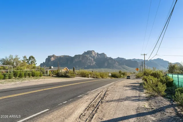 $439,000 | 775 North Hilton Road, Apache Junction, AZ 85119