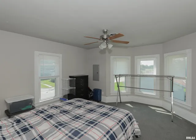 $176,900 | 335 South Stewart Street, Geneseo, IL 61254