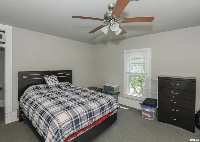 $176,900 | 335 South Stewart Street, Geneseo, IL 61254