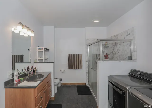 $176,900 | 335 South Stewart Street, Geneseo, IL 61254