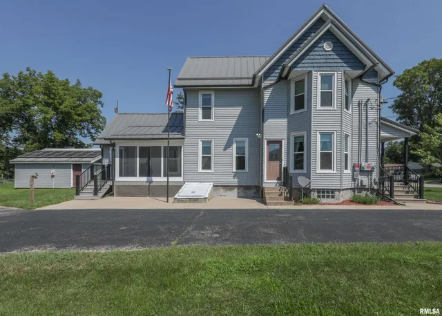$176,900 | 335 South Stewart Street, Geneseo, IL 61254