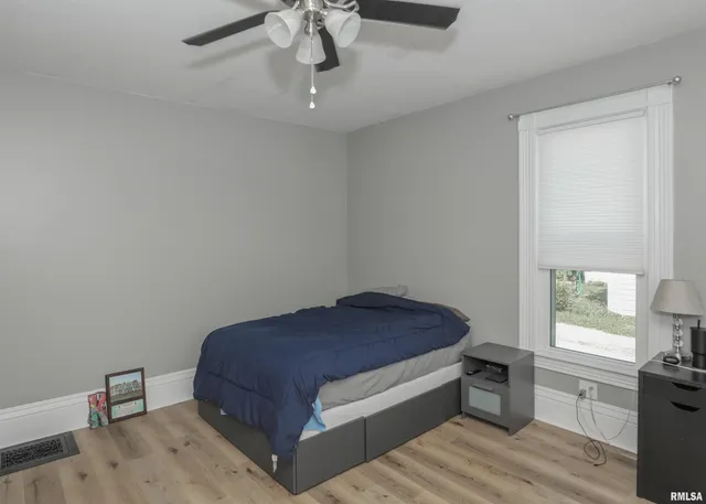 $176,900 | 335 South Stewart Street, Geneseo, IL 61254