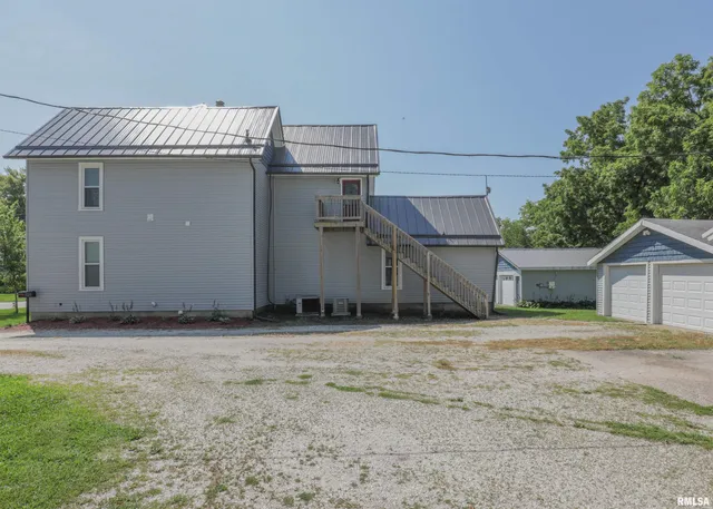 $176,900 | 335 South Stewart Street, Geneseo, IL 61254