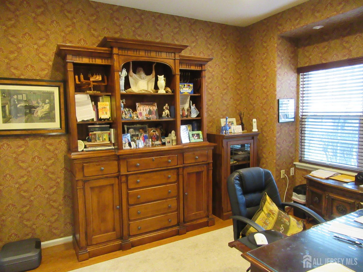 114 Orleans Road Monroe Township, NJ 08831 - Photo 4 of 22 a living room with furniture