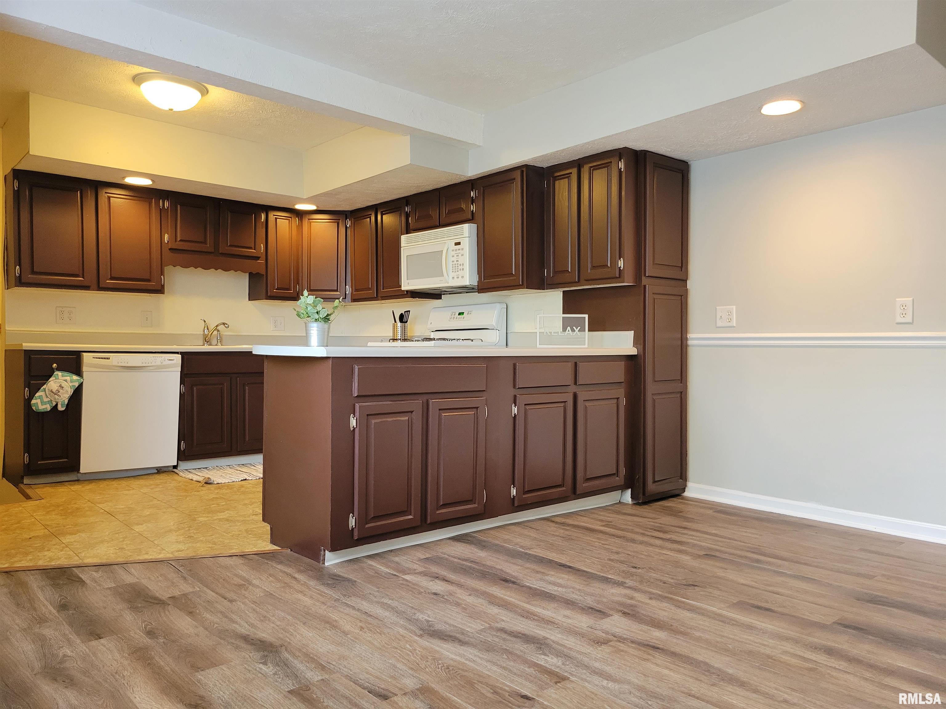 2110 South 10th Street Springfield, IL 62703 - Photo 12 of 29