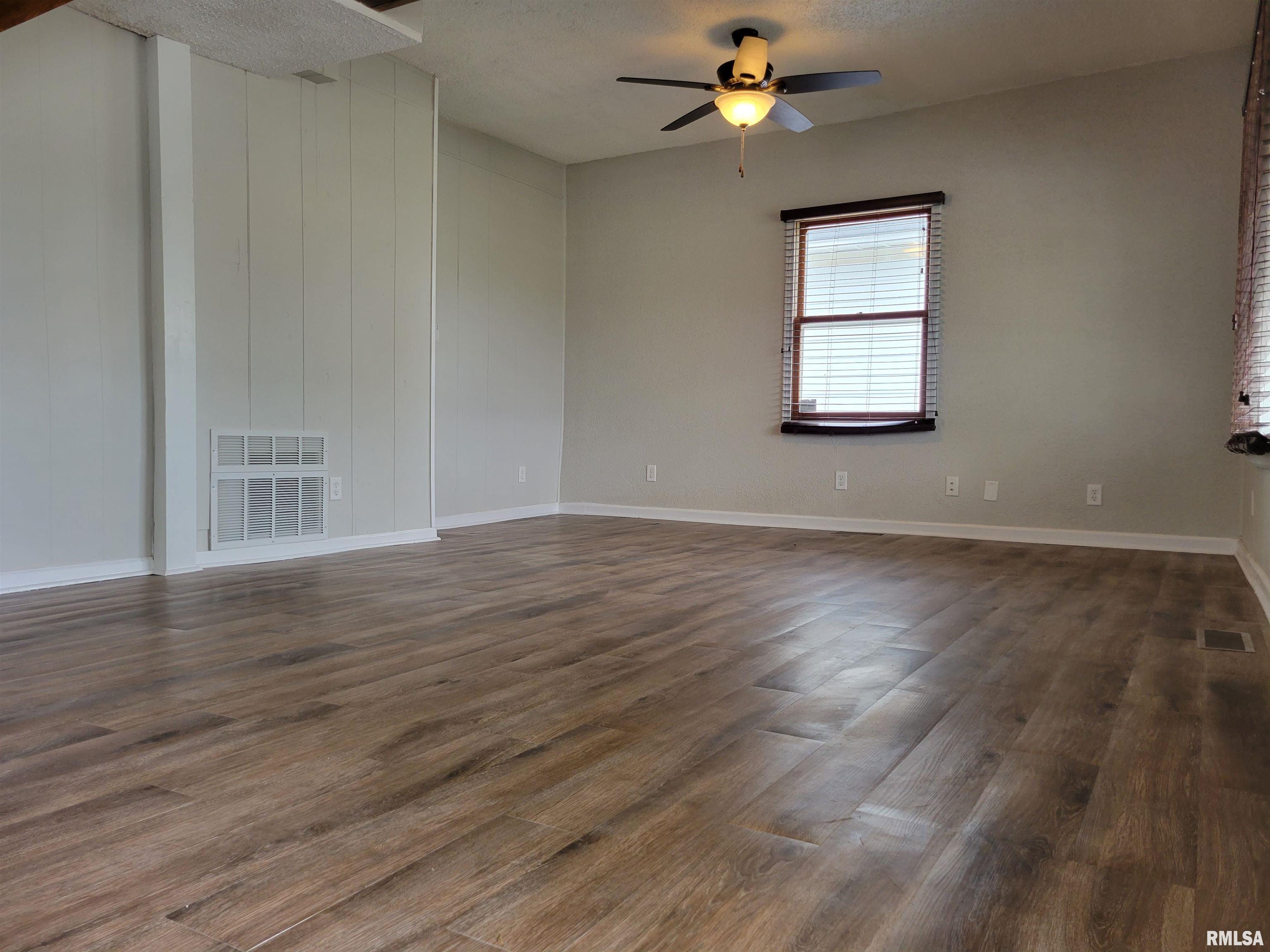 2110 South 10th Street Springfield, IL 62703 - Photo 6 of 29