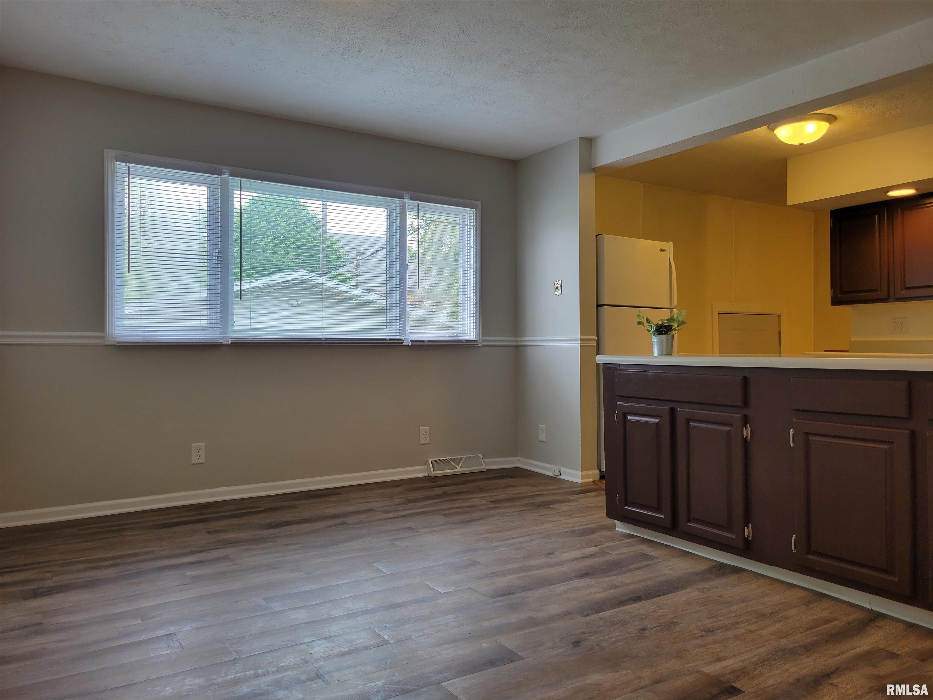2110 South 10th Street Springfield, IL 62703 - Photo 10 of 29