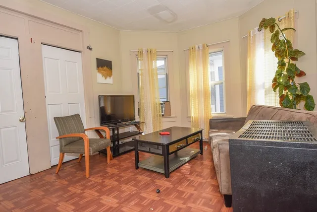 $690,000 | 117 Piedmont Street, Worcester, MA 01609