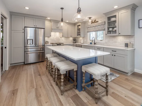$516,500 | 47178 Woodfield Drive, Mattawan, MI 49071