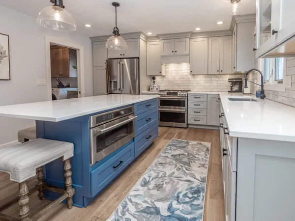 $516,500 | 47178 Woodfield Drive, Mattawan, MI 49071