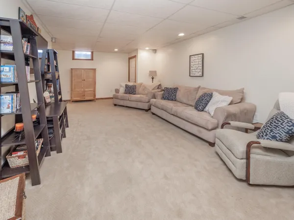 $516,500 | 47178 Woodfield Drive, Mattawan, MI 49071
