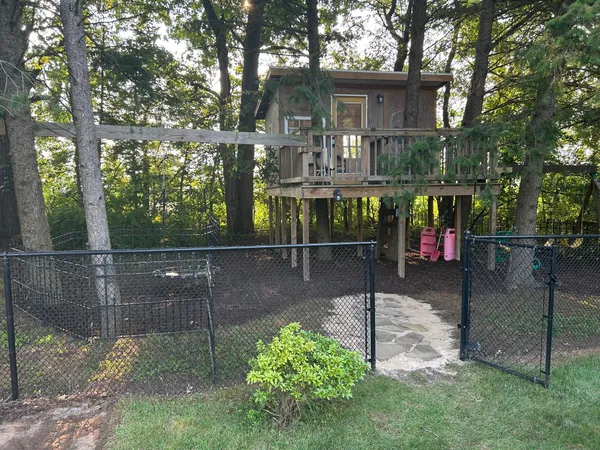 $516,500 | 47178 Woodfield Drive, Mattawan, MI 49071