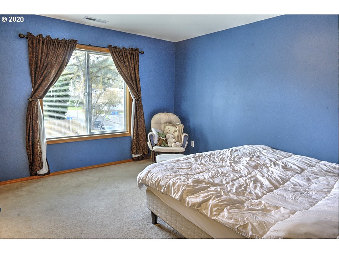 835 Northwest Drake Street Camas, WA 98607 - Photo 14 of 32