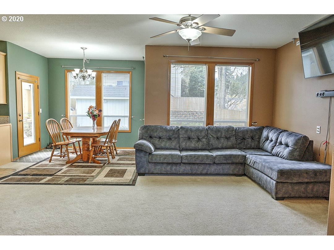 835 Northwest Drake Street Camas, WA 98607 - Photo 3 of 32