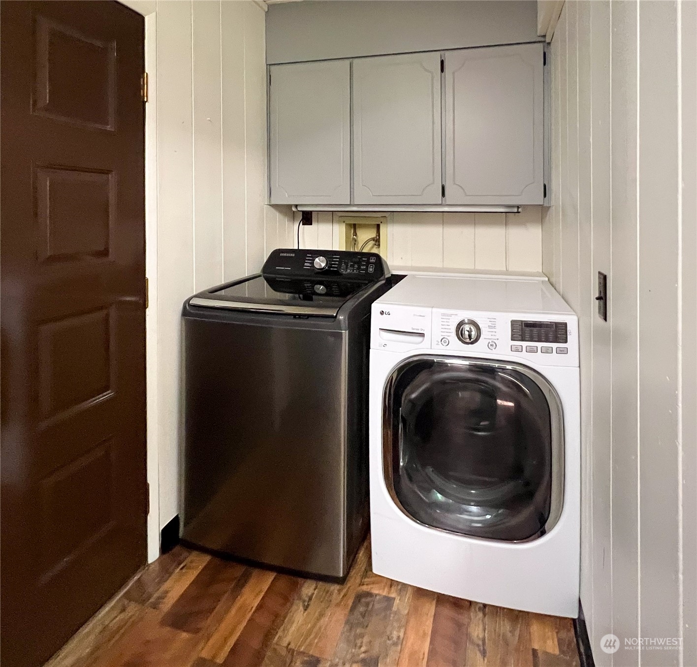 1958 Zell Road Ferndale, WA 98248 - Photo 27 of 28 a utility room with dryer and washer