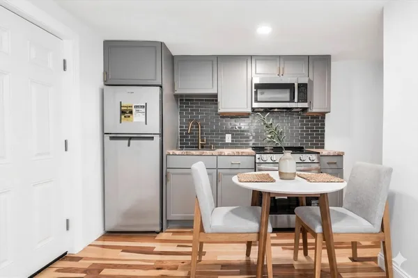 $1,700 | 193 Appleton Street, Unit 3, Lowell, MA 01852