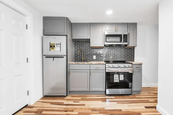 $1,700 | 193 Appleton Street, Unit 3, Lowell, MA 01852