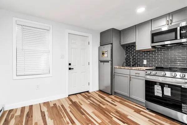 $1,700 | 193 Appleton Street, Unit 3, Lowell, MA 01852