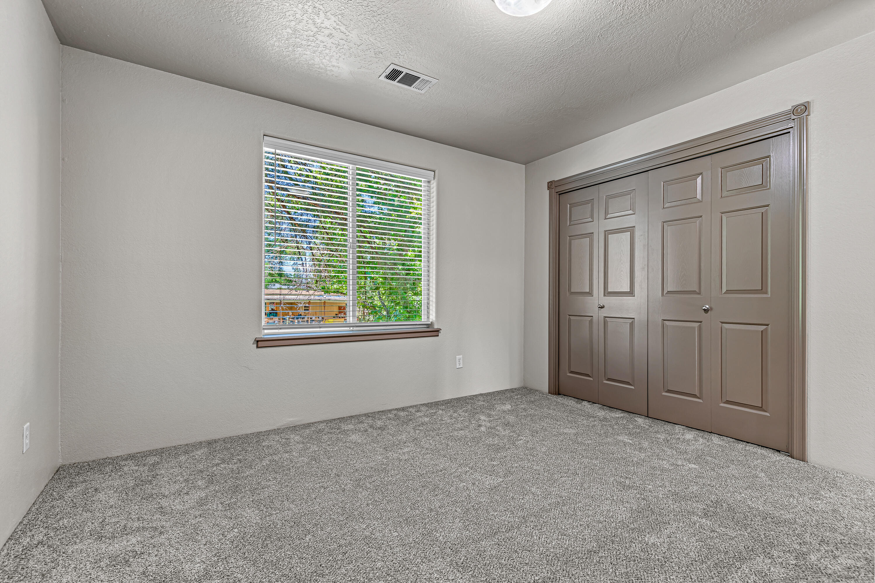 655 Shadow Way Central Point, OR 97502 - Photo 21 of 32 21