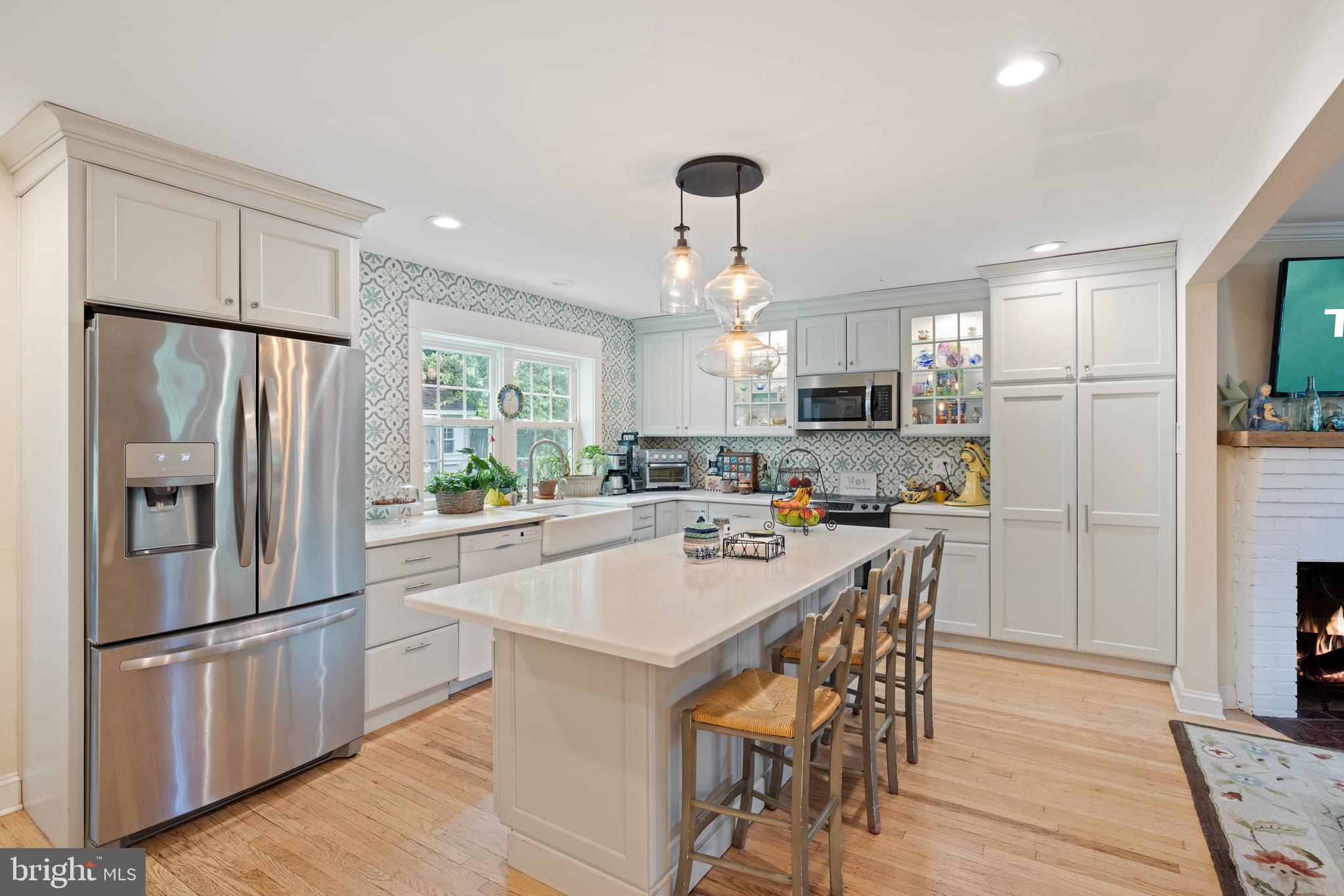 336 Overhill Road Wayne, PA 19087 - Photo 6 of 37 Large center kitchen island