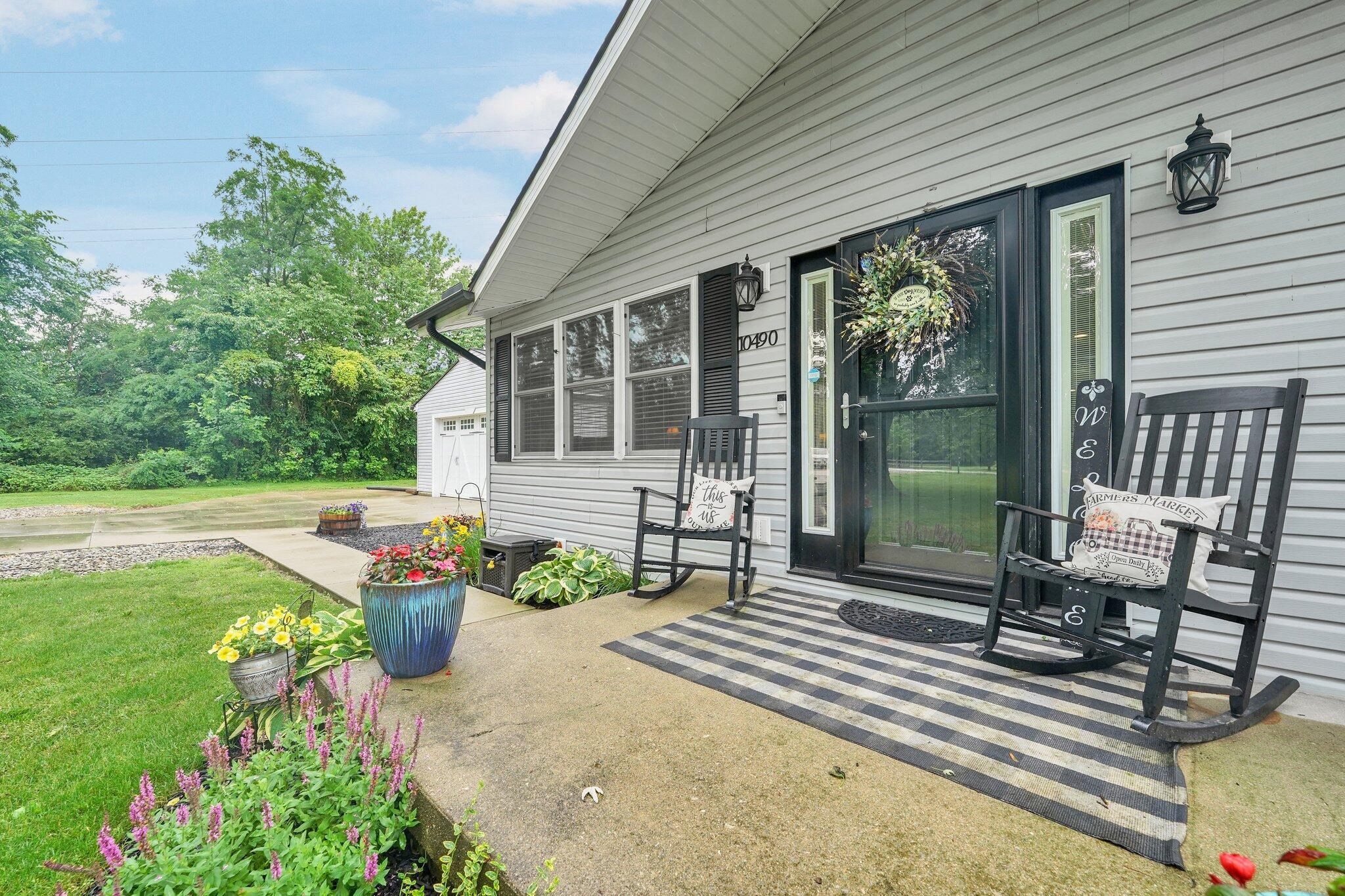 10490 Watkins Road Southwest Etna, OH 43062 - Photo 2 of 36 2-web-or-mls-10490-watkins-rd-sw