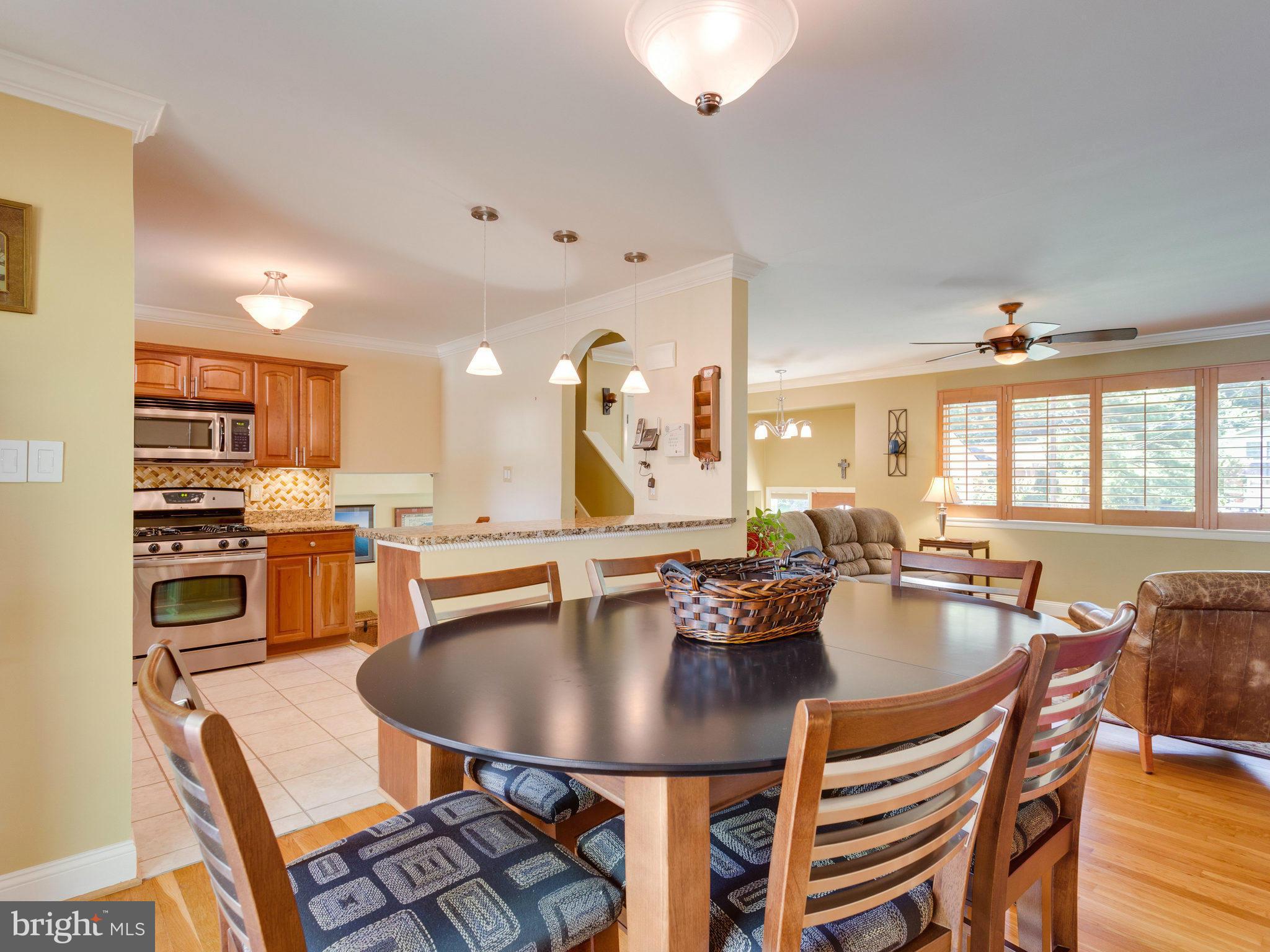 8908 Battery Road Alexandria, VA 22308 - Photo 16 of 30 Dining Room