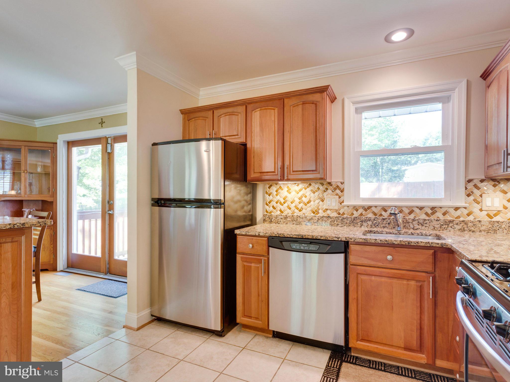8908 Battery Road Alexandria, VA 22308 - Photo 19 of 30 Kitchen