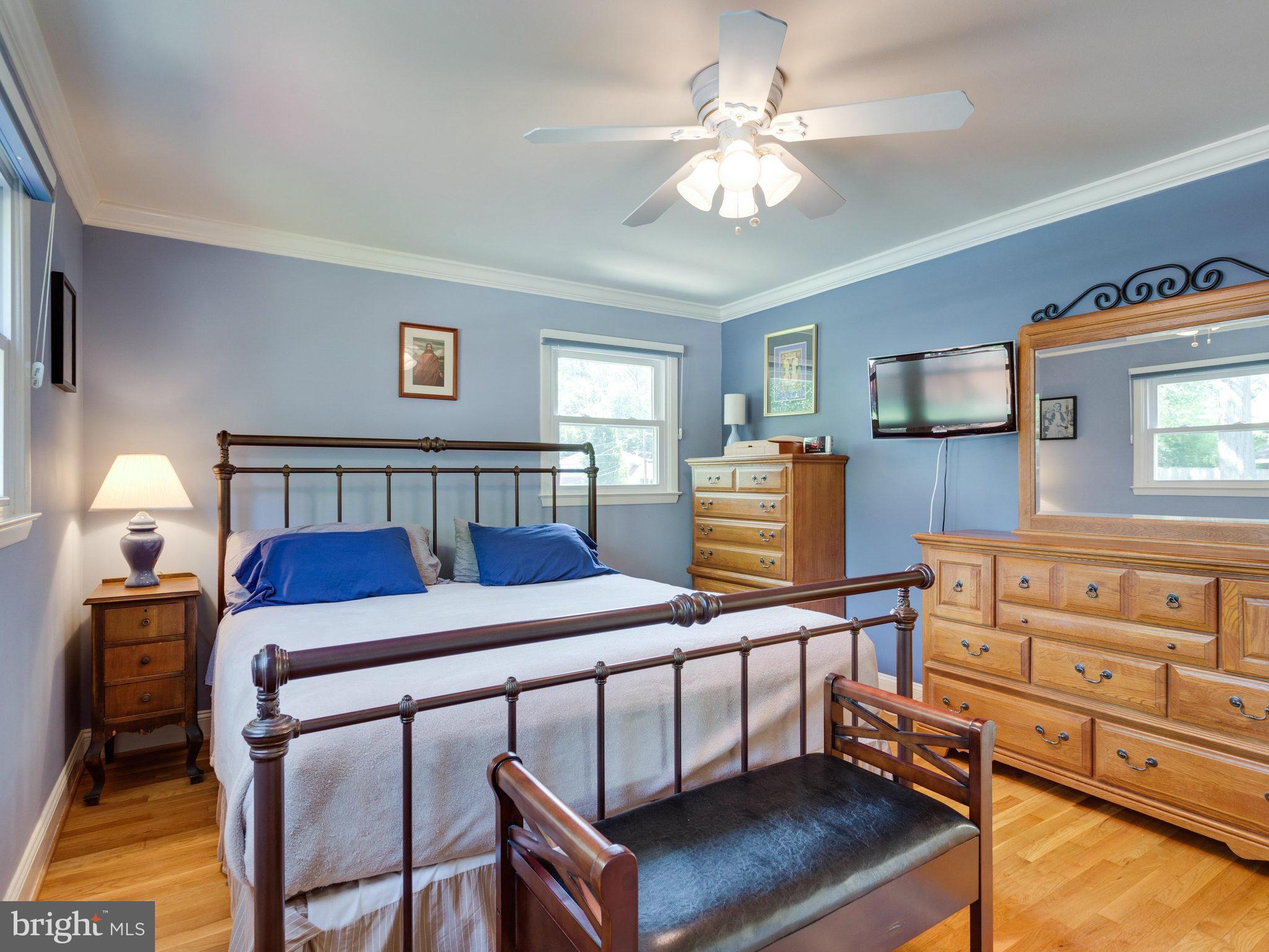 8908 Battery Road Alexandria, VA 22308 - Photo 24 of 30 Bedroom (Master)