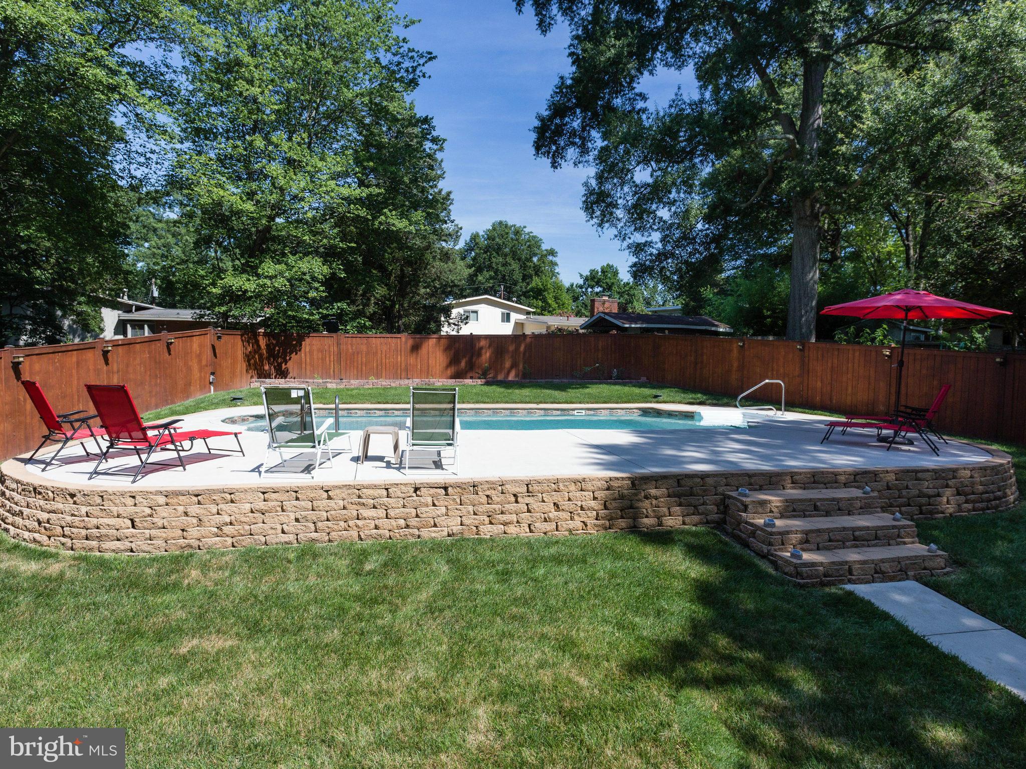 8908 Battery Road Alexandria, VA 22308 - Photo 6 of 30 High quality in ground pool & deck area