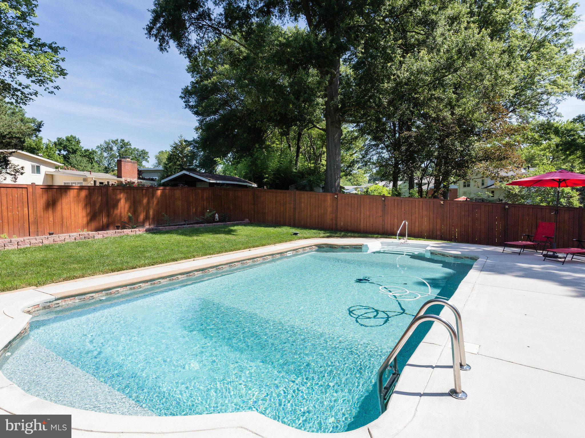 8908 Battery Road Alexandria, VA 22308 - Photo 9 of 30 Pool close up