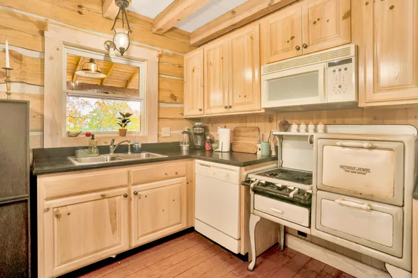 $850,000 | 1401 Dale Trail, Menlo, GA 30731