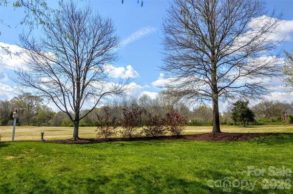 $649,900 | 8224 Glamorgan Lane, Matthews, NC 28104
