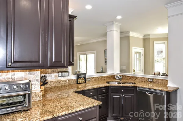 $649,900 | 8224 Glamorgan Lane, Matthews, NC 28104