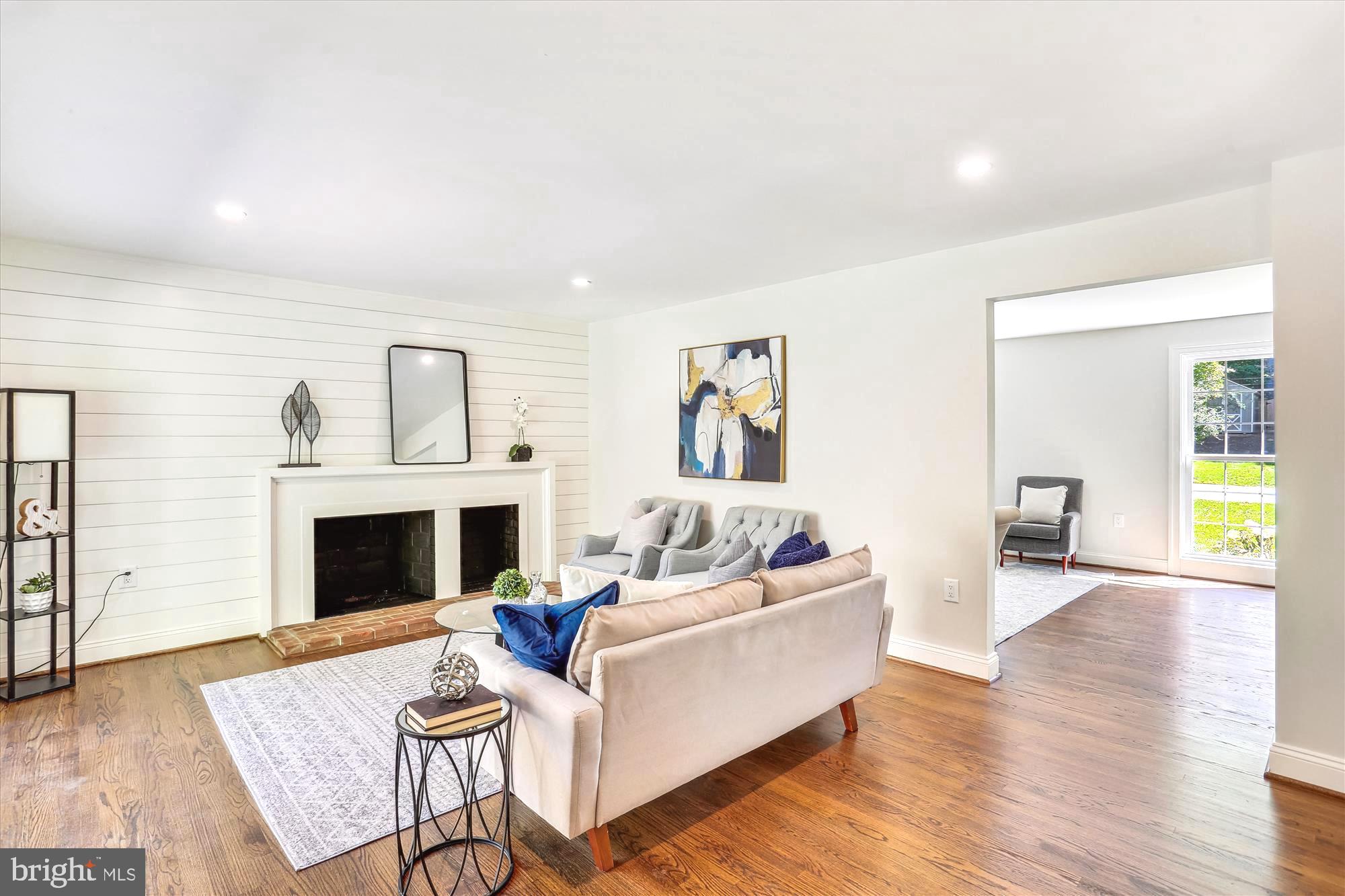 9206 Friars Road Bethesda, MD 20817 - Photo 13 of 34 Family Room