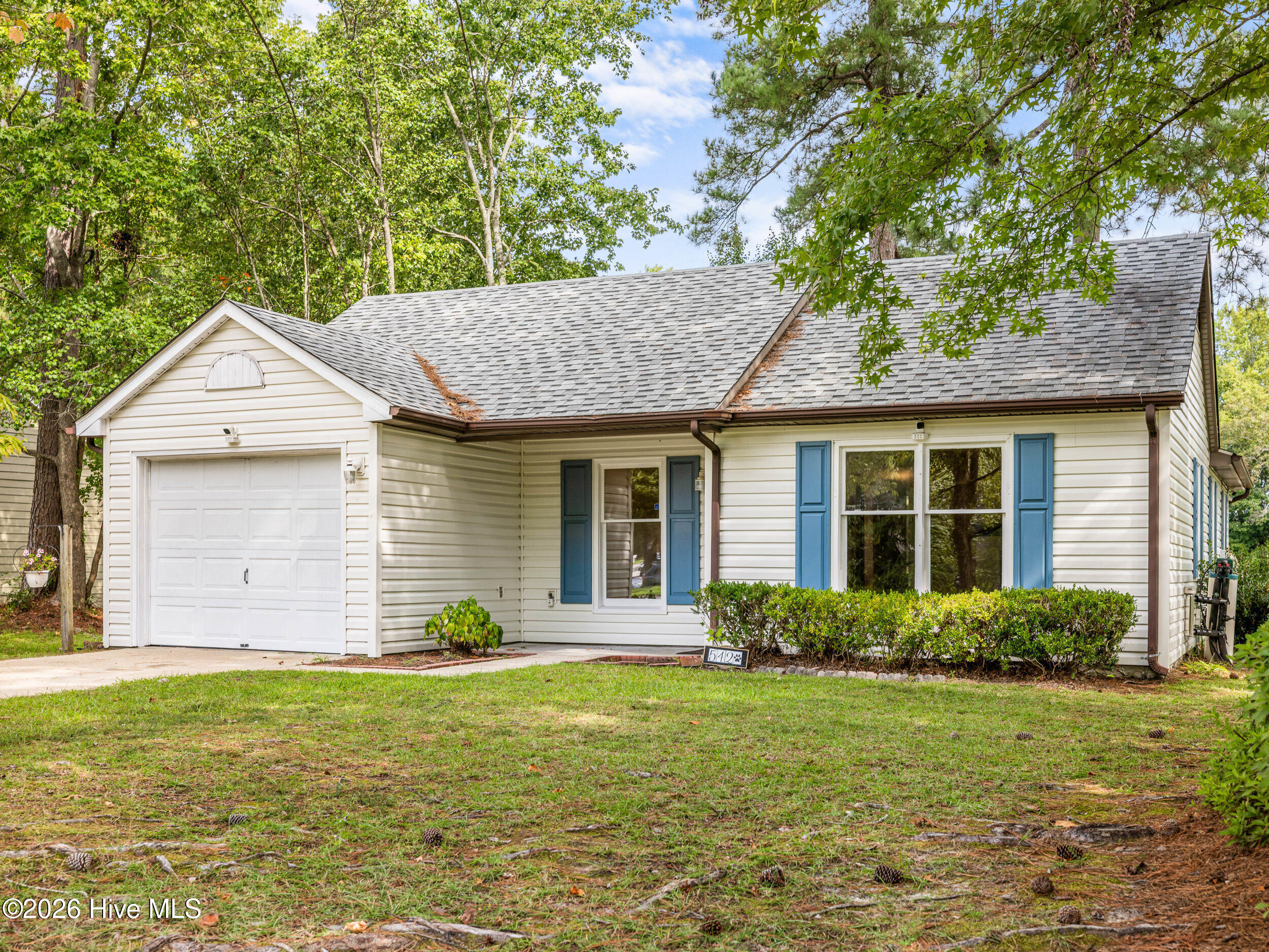 542 Shadowridge Road Jacksonville, NC 28546 - Photo 4 of 33 Gallery Image 4
