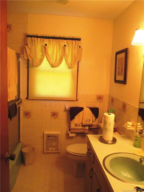 807 Silvers Cove Road Clyde, NC 28721 - Photo 12 of 15