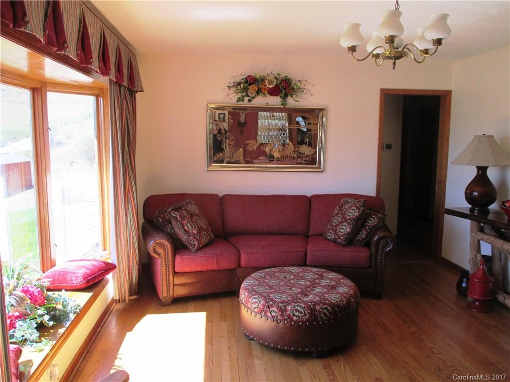 807 Silvers Cove Road Clyde, NC 28721 - Photo 5 of 15