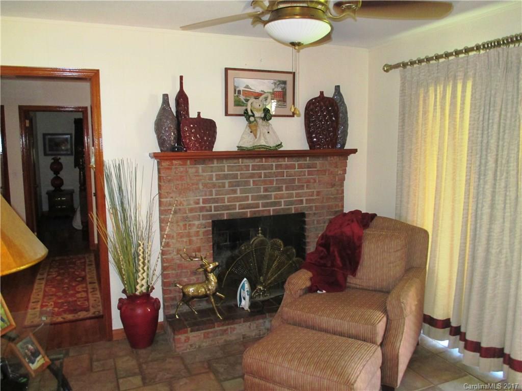 807 Silvers Cove Road Clyde, NC 28721 - Photo 8 of 15