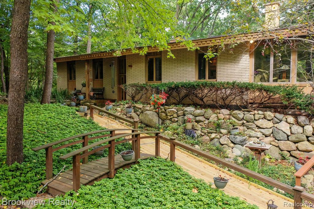 5810 Cobb Creek Road Rochester, MI 48306 - Photo 1 of 58